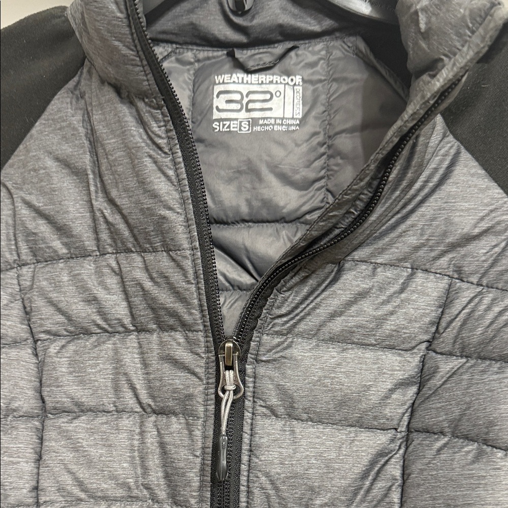 Weatherproof 32 Degrees Black and Gray Jacket - Picture 2 of 5